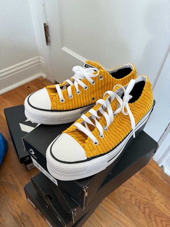 Converse Shoes - Converse Platform Low Tops- corduroy